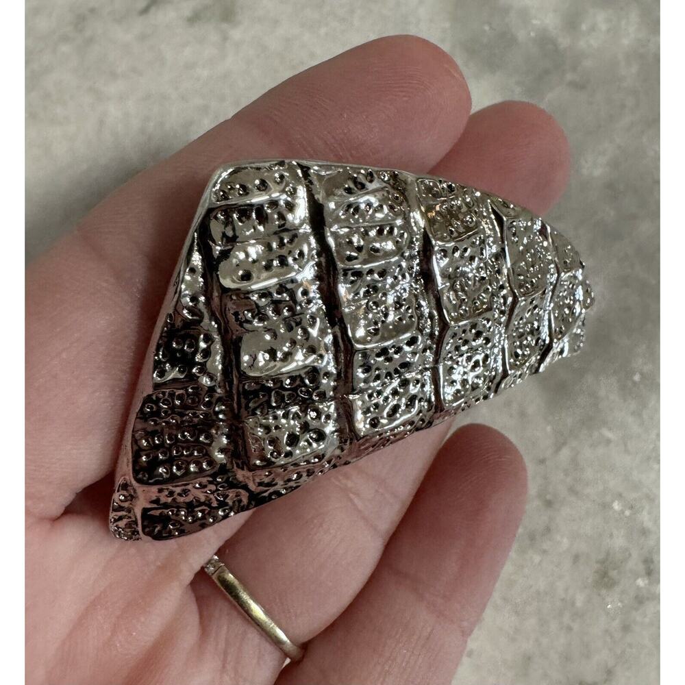 Auth Yves YSL Saint Laurent Silver Textured Brooch Large - Picture 4 of 8